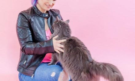 Chat & Chuckle with Laura Cassiday of Pawsitive Vibes Cat Behavior and Training