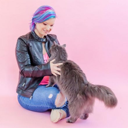 Chat & Chuckle with Laura Cassiday of Pawsitive Vibes Cat Behavior and Training