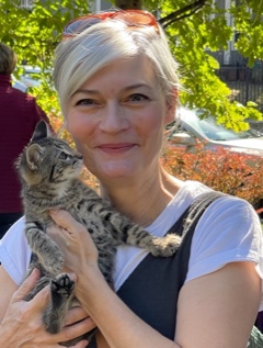 Chat & Chuckle with Sandra Grossmann of The Feline Consultant